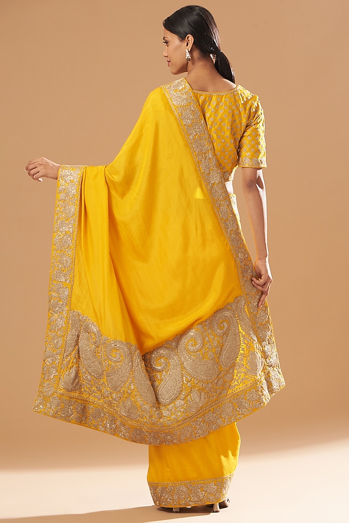 Mustard Wedding Saree Set With Embroidery by Sheetal Batra at Pernia's Pop Up Shop
