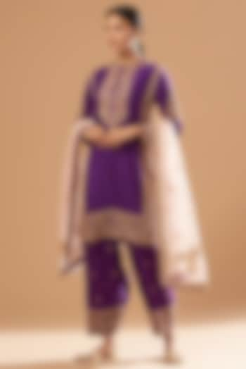 Purple Embroidered A-line Kurta Set by Sheetal Batra at Pernia's Pop Up Shop