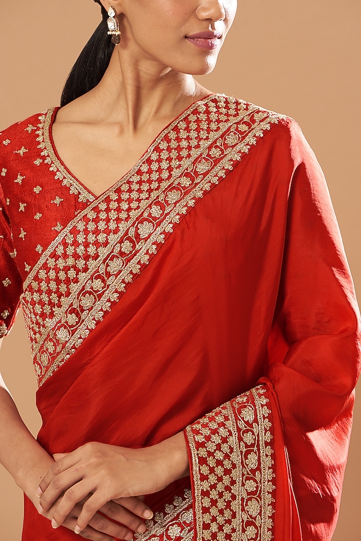 Red Embroidered Wedding Saree Set by Sheetal Batra at Pernia's Pop Up Shop