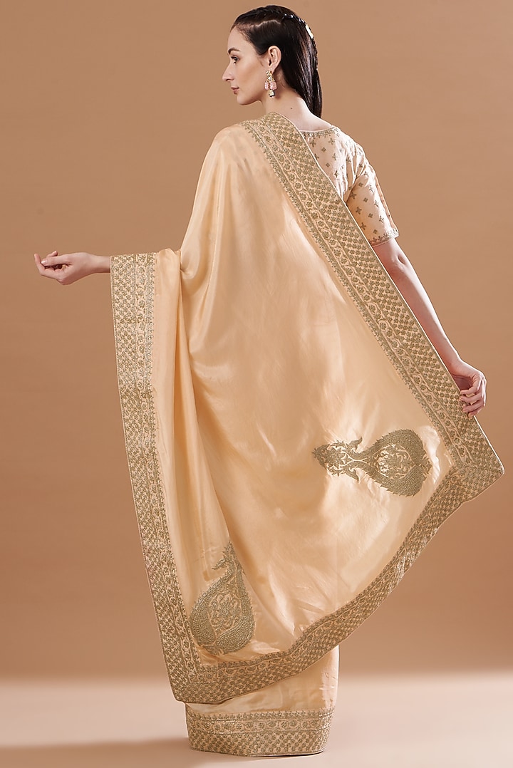 Peach Tilla Embroidered Wedding Saree Set by Sheetal Batra at Pernia's Pop Up Shop