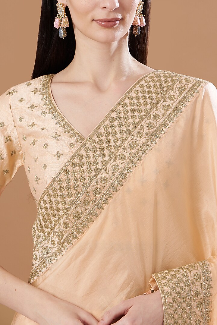 Peach Tilla Embroidered Wedding Saree Set by Sheetal Batra at Pernia's Pop Up Shop