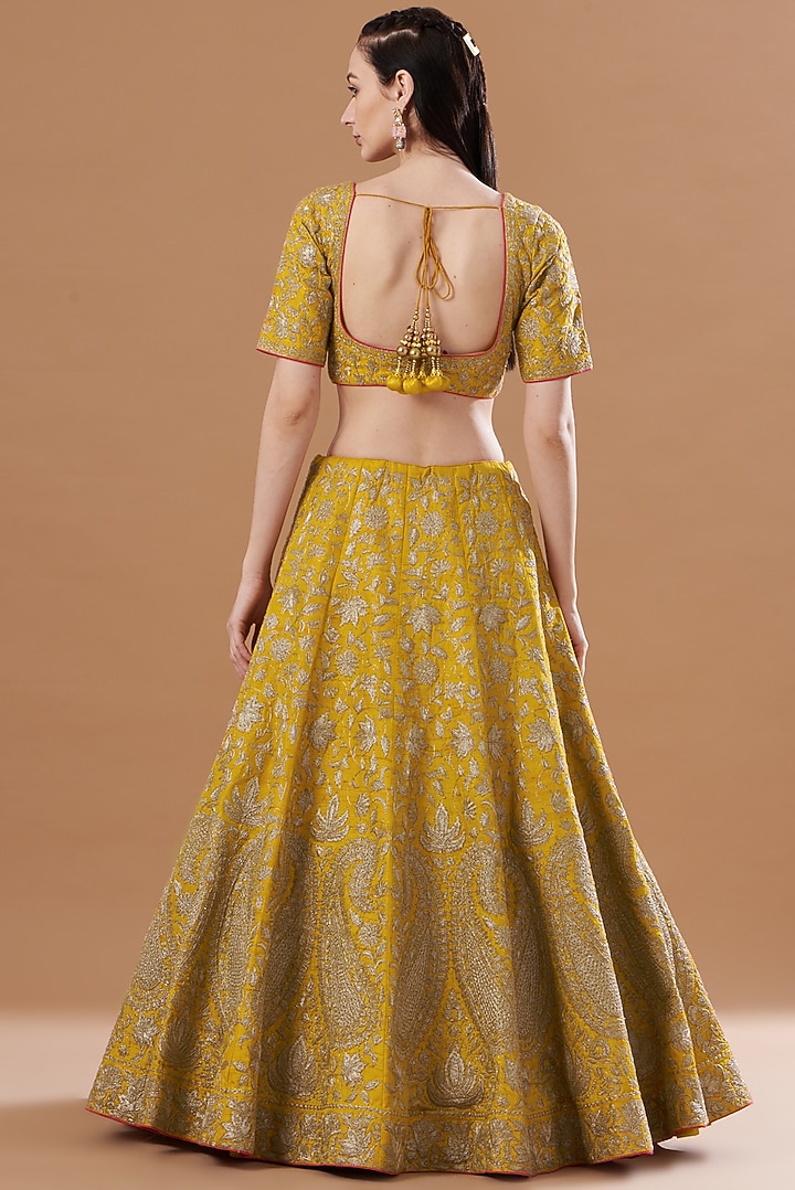Mustard Raw Silk Kashmiri Tilla Embroidered Bridal Lehenga by Sheetal Batra at Pernia's Pop Up Shop