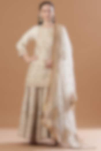 White Pure Silk Tilla Embroidered Gharara Set by Sheetal Batra at Pernia's Pop Up Shop