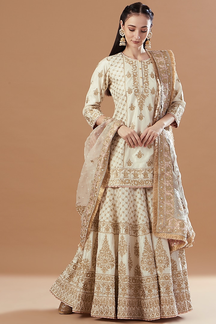 White Chanderi Silk Tilla Embroidered Gharara Set by Sheetal Batra at Pernia's Pop Up Shop