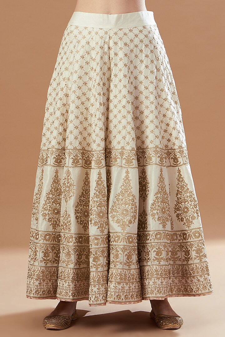 White Chanderi Silk Tilla Embroidered Gharara Set by Sheetal Batra at Pernia's Pop Up Shop