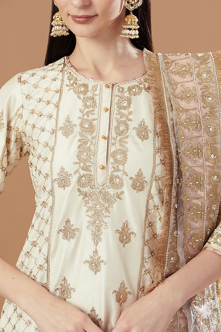 White Chanderi Silk Tilla Embroidered Gharara Set by Sheetal Batra at Pernia's Pop Up Shop
