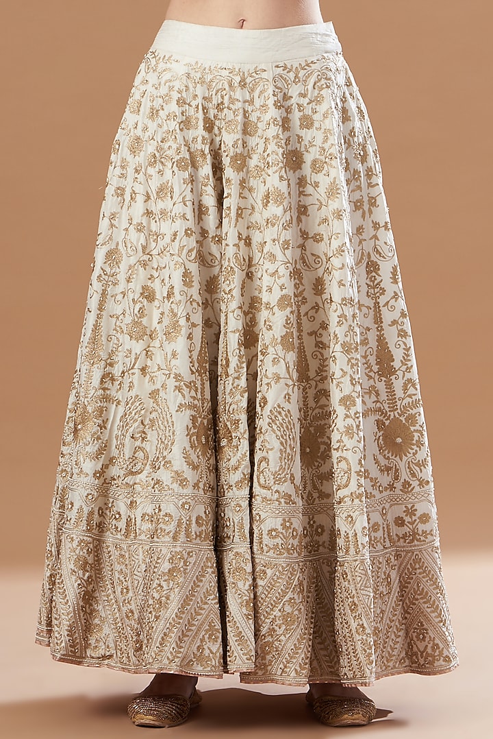 White Tilla Embroidered Gharara Set by Sheetal Batra at Pernia's Pop Up Shop