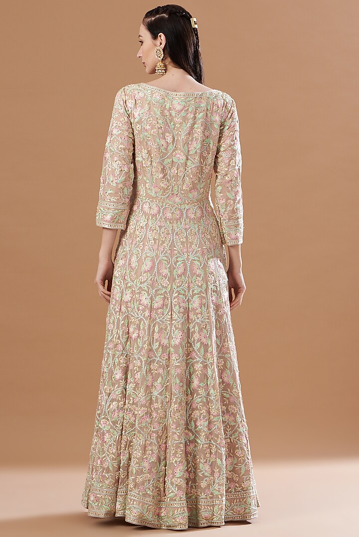 White Embroidered Bridal Anarkali Set by Sheetal Batra at Pernia's Pop Up Shop