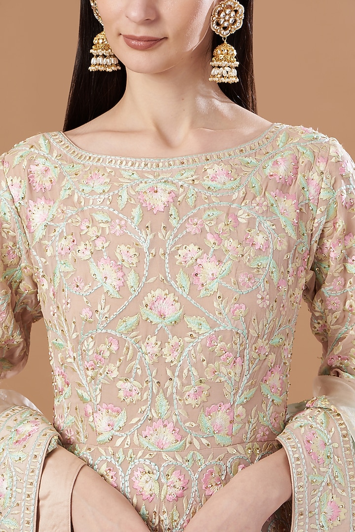 White Embroidered Bridal Anarkali Set by Sheetal Batra at Pernia's Pop Up Shop