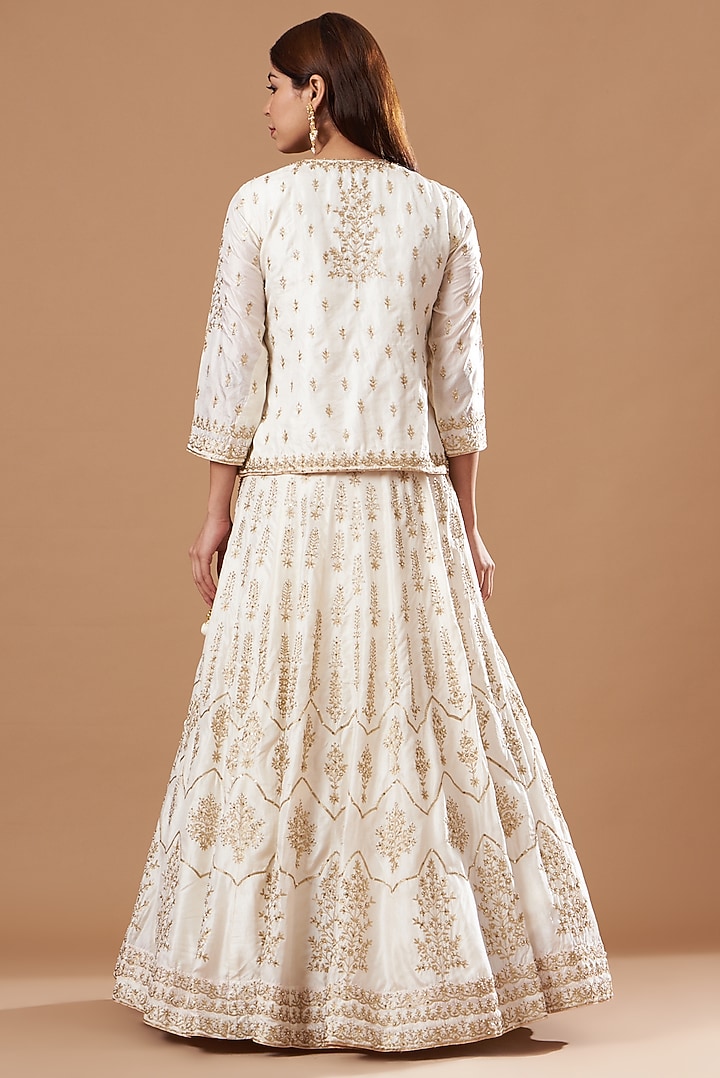 White Embroidered Bridal Lehenga Set by Sheetal Batra at Pernia's Pop Up Shop