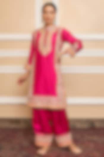 Hot Pink Embroidered Kurta Set by Sheetal Batra at Pernia's Pop Up Shop