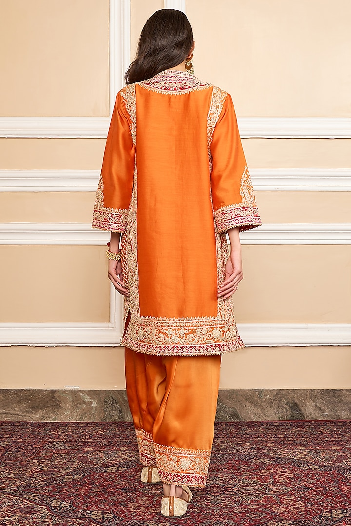 Orange Embroidered Kurta Set by Sheetal Batra at Pernia's Pop Up Shop
