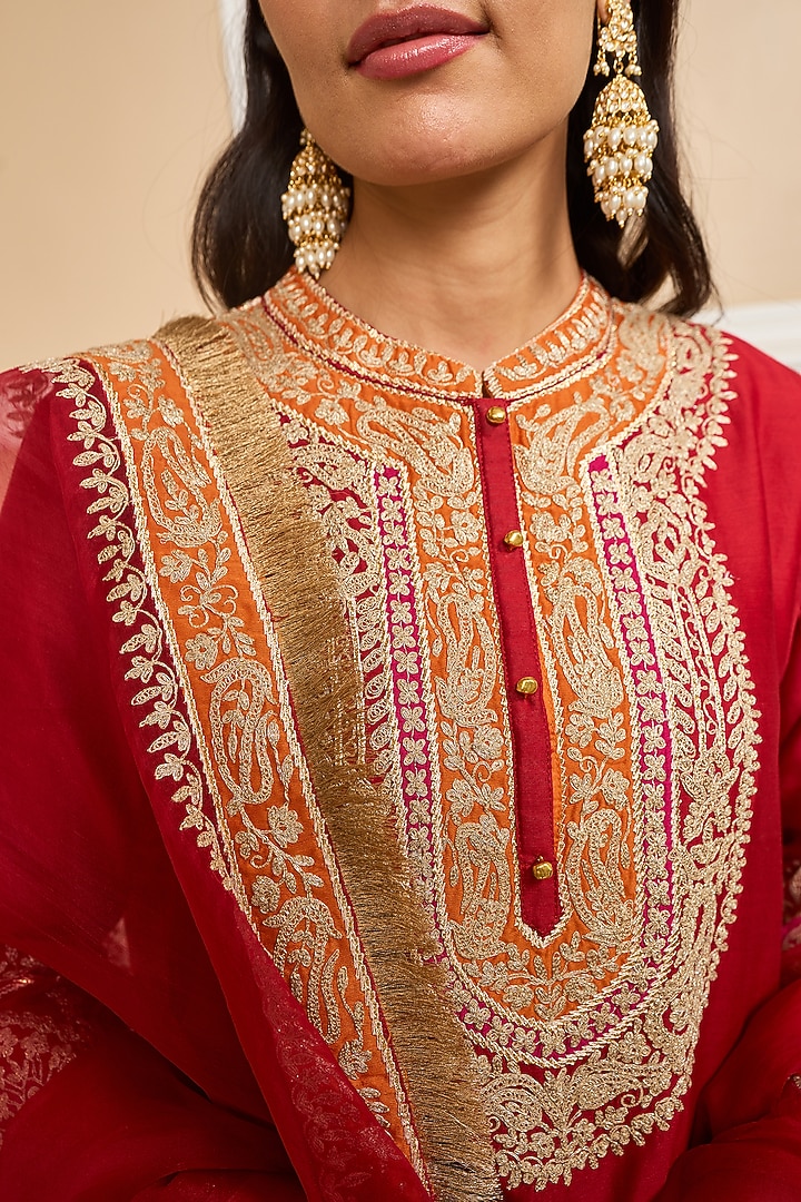 Deep Red Silk Chanderi Embroidered Kurta Set by Sheetal Batra at Pernia's Pop Up Shop