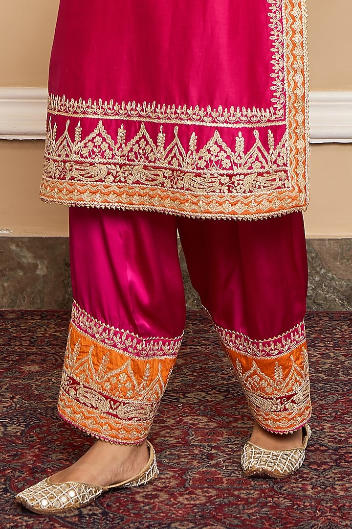 Hot Pink Embroidered Kurta Set by Sheetal Batra at Pernia's Pop Up Shop