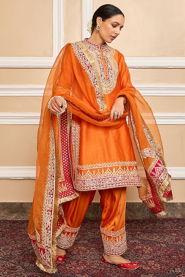 Orange Embroidered Kurta Set by Sheetal Batra at Pernia's Pop Up Shop