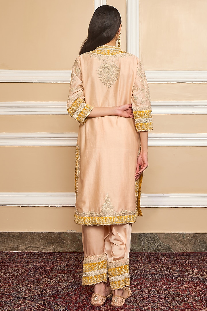Rose-Pink Embroidered Kurta Set by Sheetal Batra at Pernia's Pop Up Shop