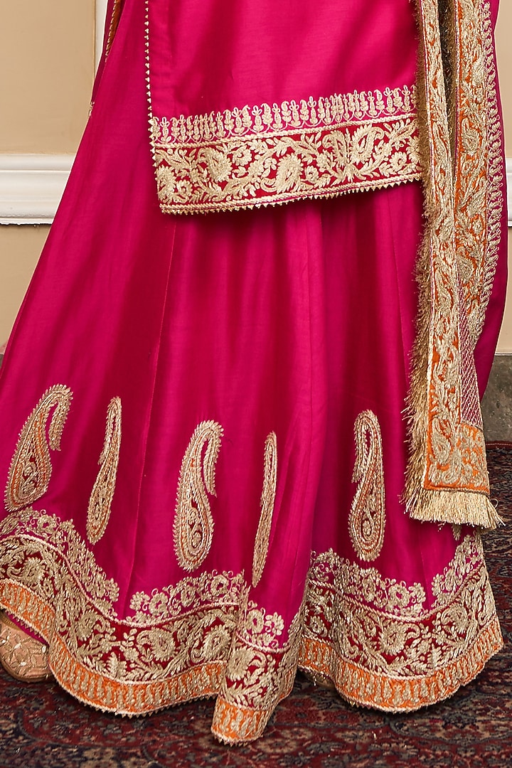 Hot Pink Silk Chanderi Embroidered Kurta Set by Sheetal Batra at Pernia's Pop Up Shop