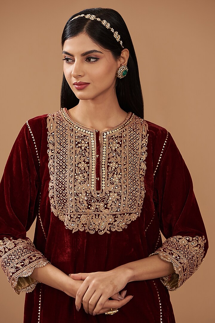 Maroon Silk Velvet Hand & Machine Embroidered Choga Kurta Set by Sheetal Batra at Pernia's Pop Up Shop