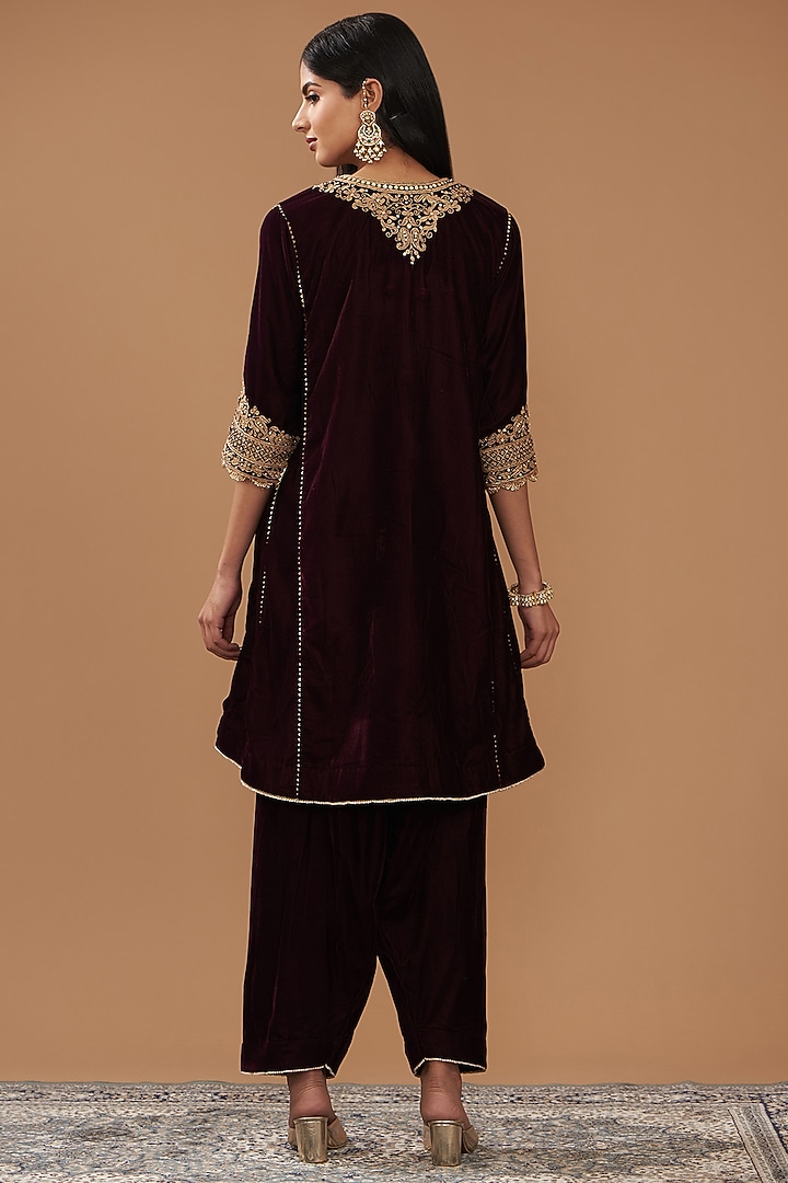 Wine Silk Velvet Hand & Machine Embroidered Choga Kurta Set by Sheetal Batra at Pernia's Pop Up Shop