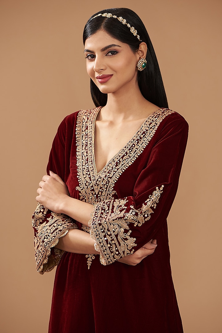 Maroon Silk Velvet Hand & Machine Embroidered Long Choga Kurta Set by Sheetal Batra at Pernia's Pop Up Shop