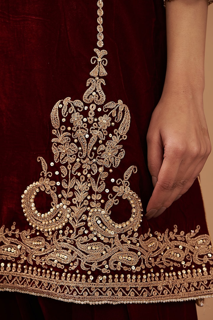 Maroon Silk Velvet Hand & Machine Embroidered Short Kurta Set by Sheetal Batra at Pernia's Pop Up Shop