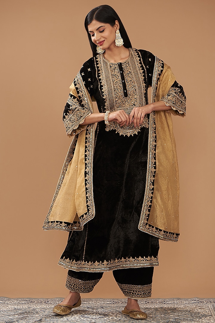 Black Silk Velvet Hand & Machine Embroidered A-Line Kurta Set by Sheetal Batra at Pernia's Pop Up Shop