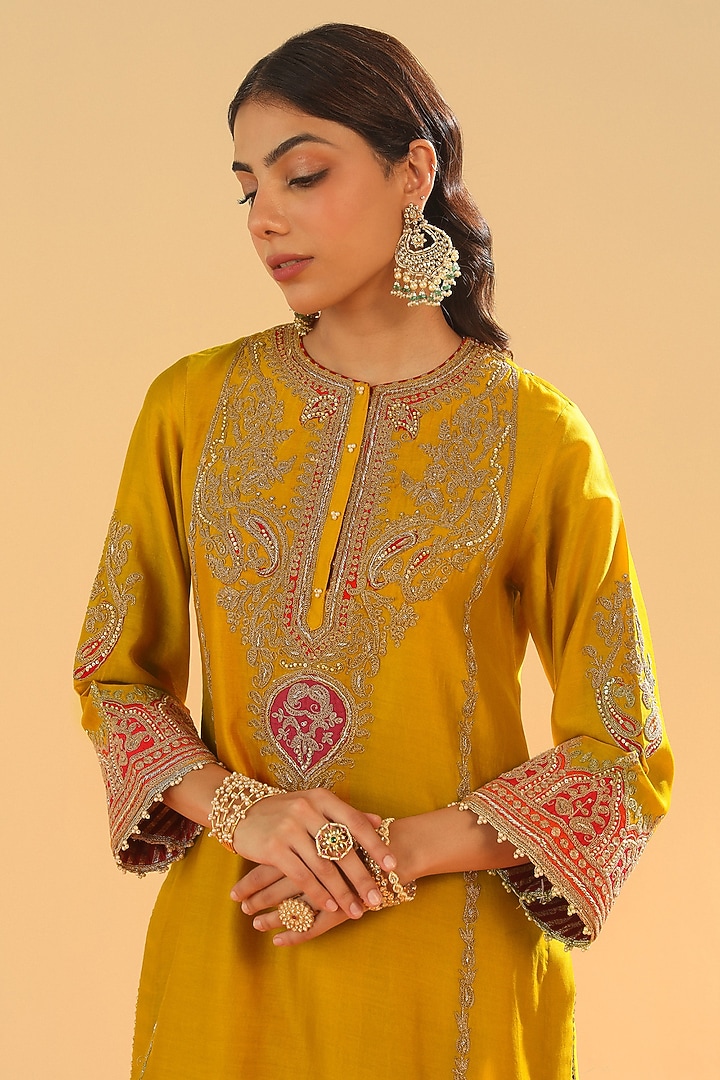 Mustard Silk Chanderi Dabka Embroidered Kurta Set by Sheetal Batra at Pernia's Pop Up Shop