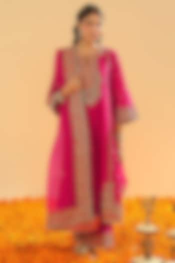 Hot Pink Silk Chanderi Dabka Embroidered A-Line Kurta Set by Sheetal Batra at Pernia's Pop Up Shop