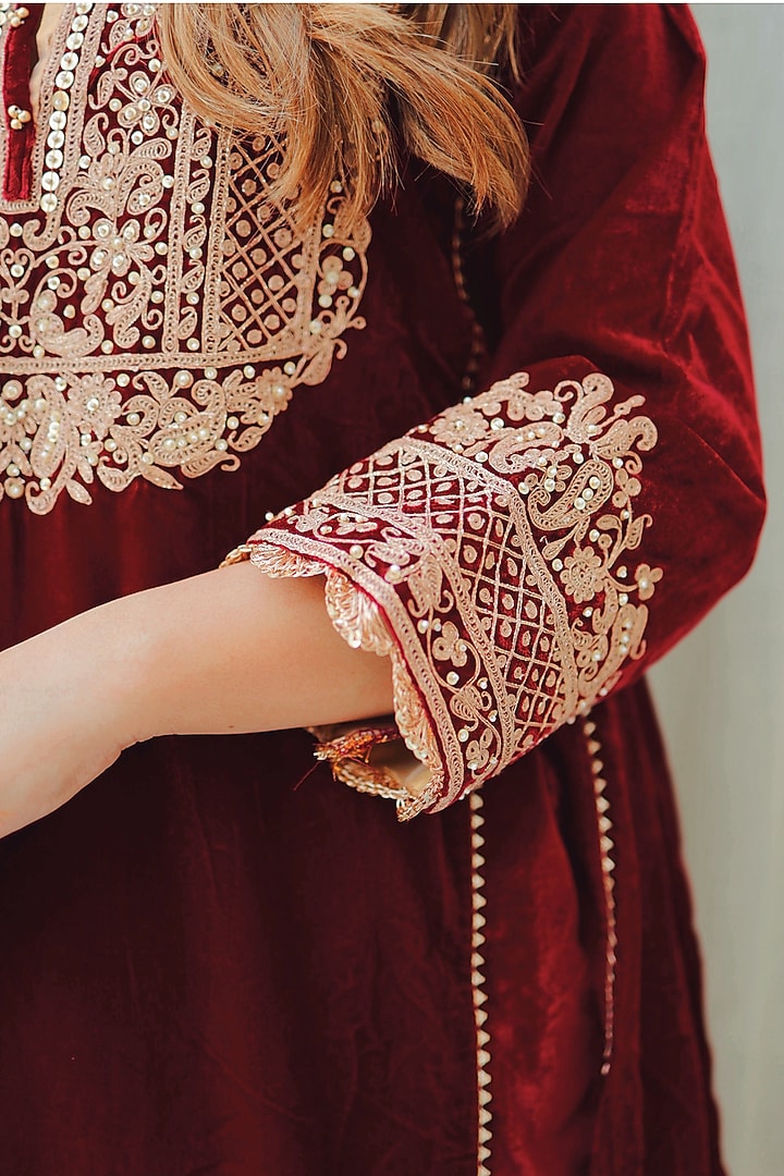 Maroon Silk Velvet Kiran Dori Embroidered Kurta Set by Sheetal Batra at Pernia's Pop Up Shop