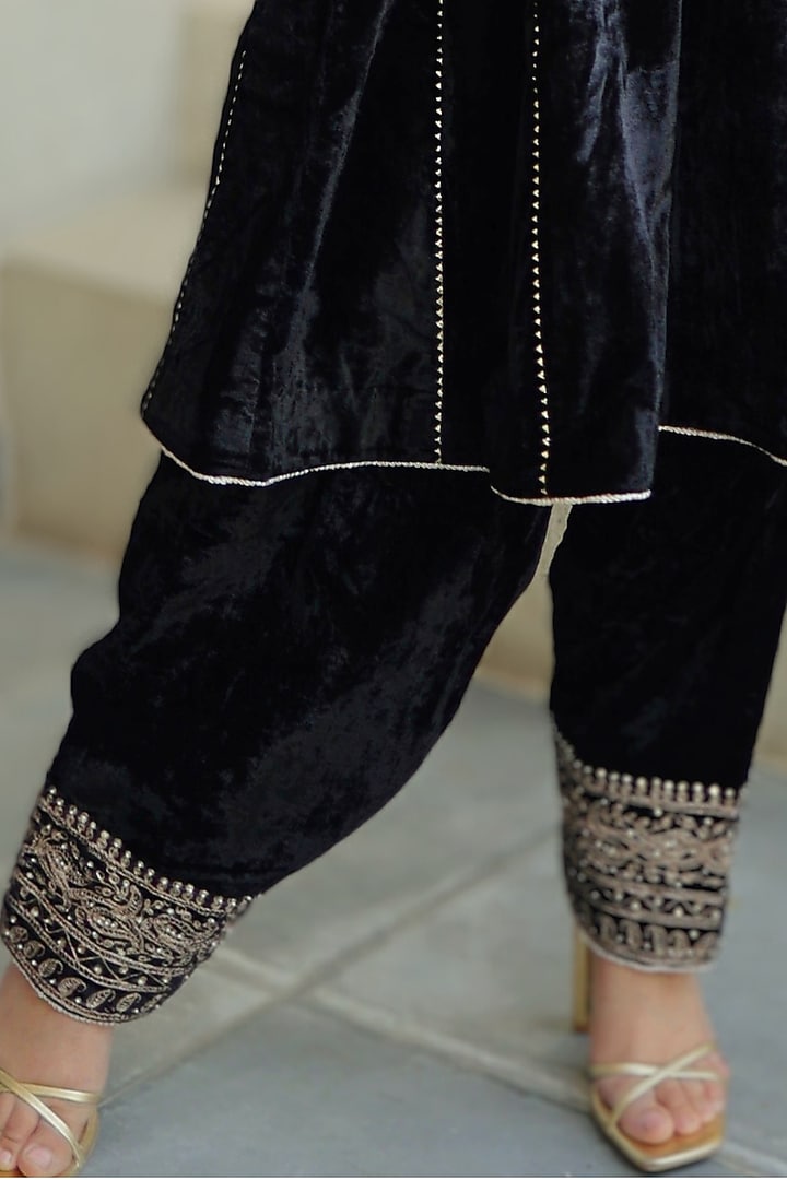 Black Silk Velvet Kiran Dori Embroidered Kurta Set by Sheetal Batra at Pernia's Pop Up Shop