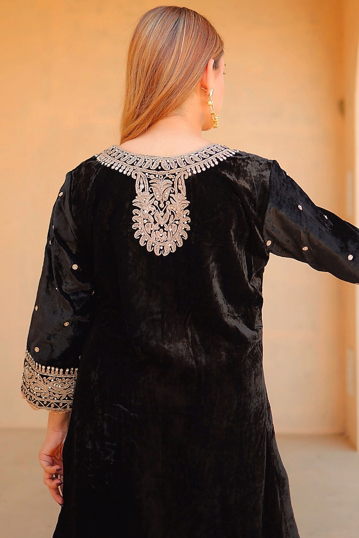 Black Silk Velvet Kiran Dori Embroidered Kurta Set by Sheetal Batra at Pernia's Pop Up Shop