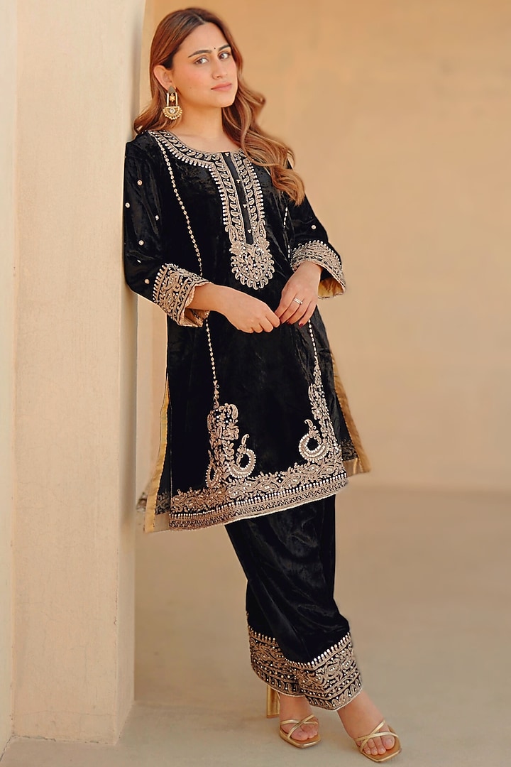 Black Silk Velvet Kiran Dori Embroidered Kurta Set by Sheetal Batra at Pernia's Pop Up Shop
