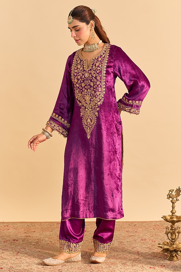 Deep Purple Velvet Silk Kiran Dori Embroidered Kurta Set by Sheetal Batra at Pernia's Pop Up Shop