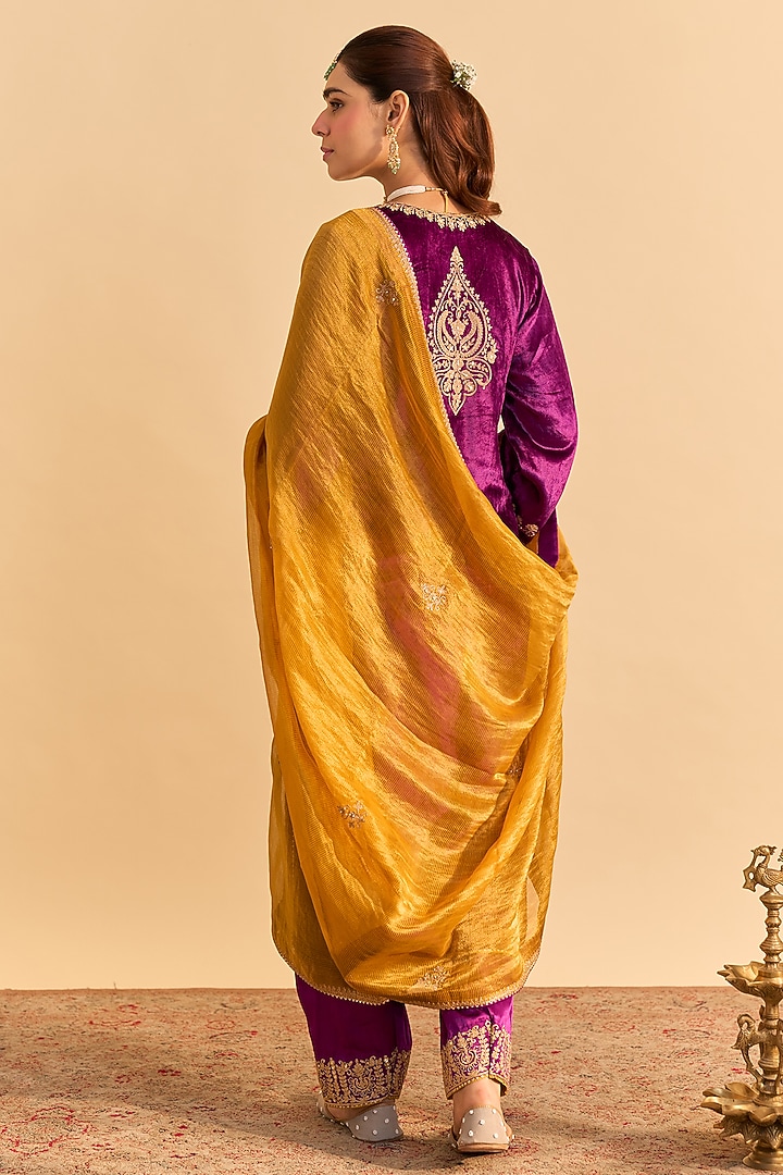 Deep Purple Velvet Silk Kiran Dori Embroidered Kurta Set by Sheetal Batra at Pernia's Pop Up Shop