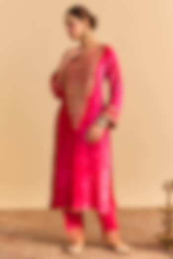 Hot Pink Velvet Silk Kiran Dori Embroidered Kurta Set by Sheetal Batra at Pernia's Pop Up Shop
