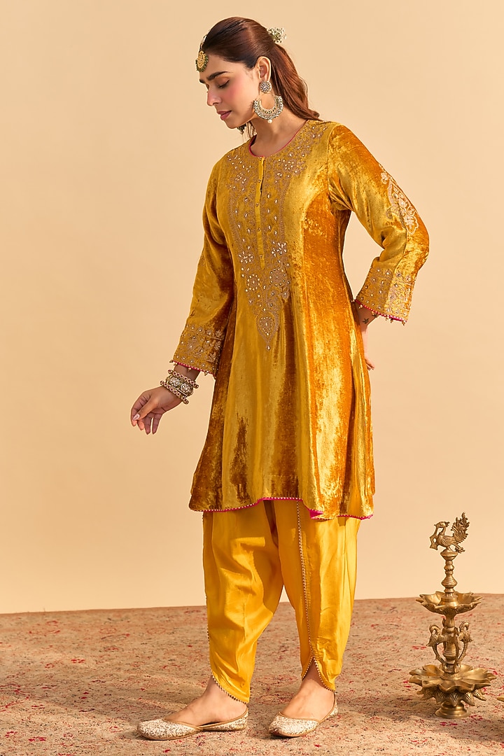 Mustard Velvet Silk Embroidered Choga A-Line Kurta Set by Sheetal Batra at Pernia's Pop Up Shop