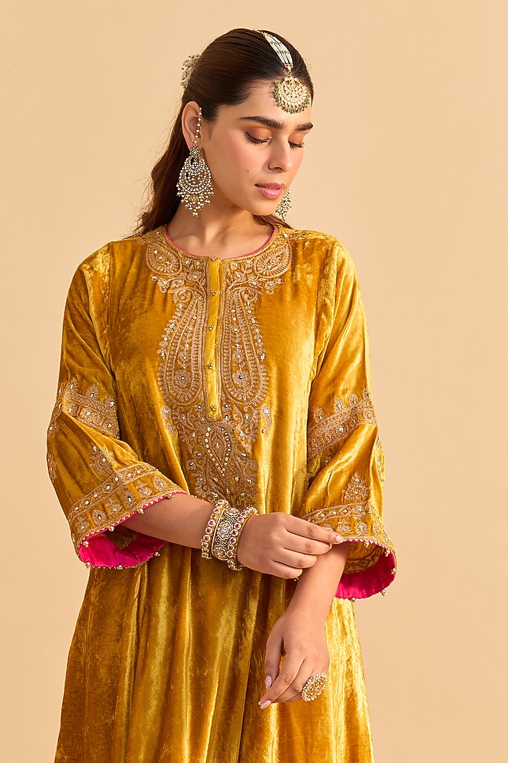 Mustard Velvet Silk Embroidered Choga A-Line Kurta Set by Sheetal Batra at Pernia's Pop Up Shop
