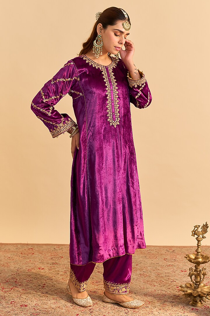 Deep Purple Velvet Silk Embroidered Choga Kurta Set by Sheetal Batra at Pernia's Pop Up Shop