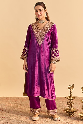 Deep Purple Velvet Silk Embroidered Kurta Set by Sheetal Batra
