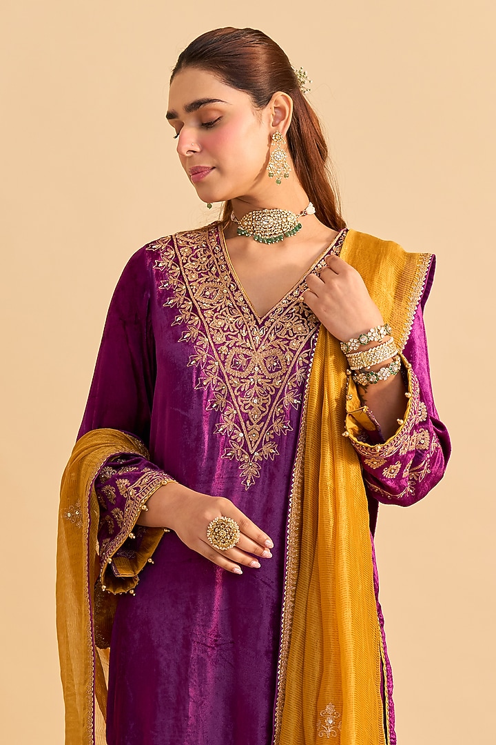 Deep Purple Velvet Silk Embroidered Kurta Set by Sheetal Batra at Pernia's Pop Up Shop