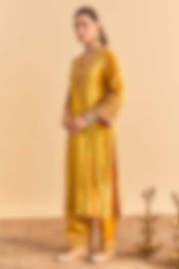 Mustard Velvet Silk Embroidered Kurta Set by Sheetal Batra at Pernia's Pop Up Shop