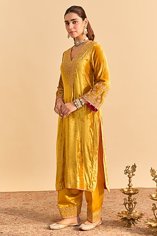 Mustard Velvet Silk Embroidered Kurta Set by Sheetal Batra