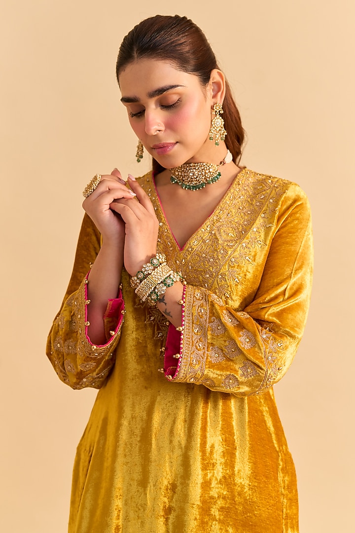 Mustard Velvet Silk Embroidered Kurta Set by Sheetal Batra at Pernia's Pop Up Shop