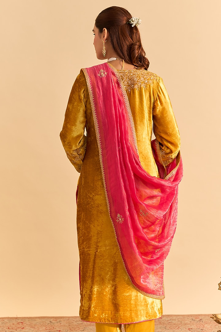 Mustard Velvet Silk Embroidered Kurta Set by Sheetal Batra at Pernia's Pop Up Shop