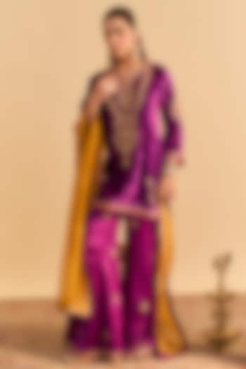 Deep Purple Velvet Silk Sequins Embroidered Kurta Set by Sheetal Batra at Pernia's Pop Up Shop