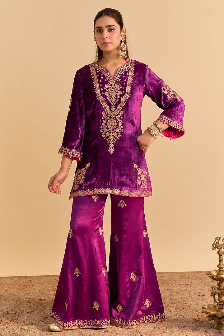 Deep Purple Velvet Silk Sequins Embroidered Kurta Set by Sheetal Batra at Pernia's Pop Up Shop