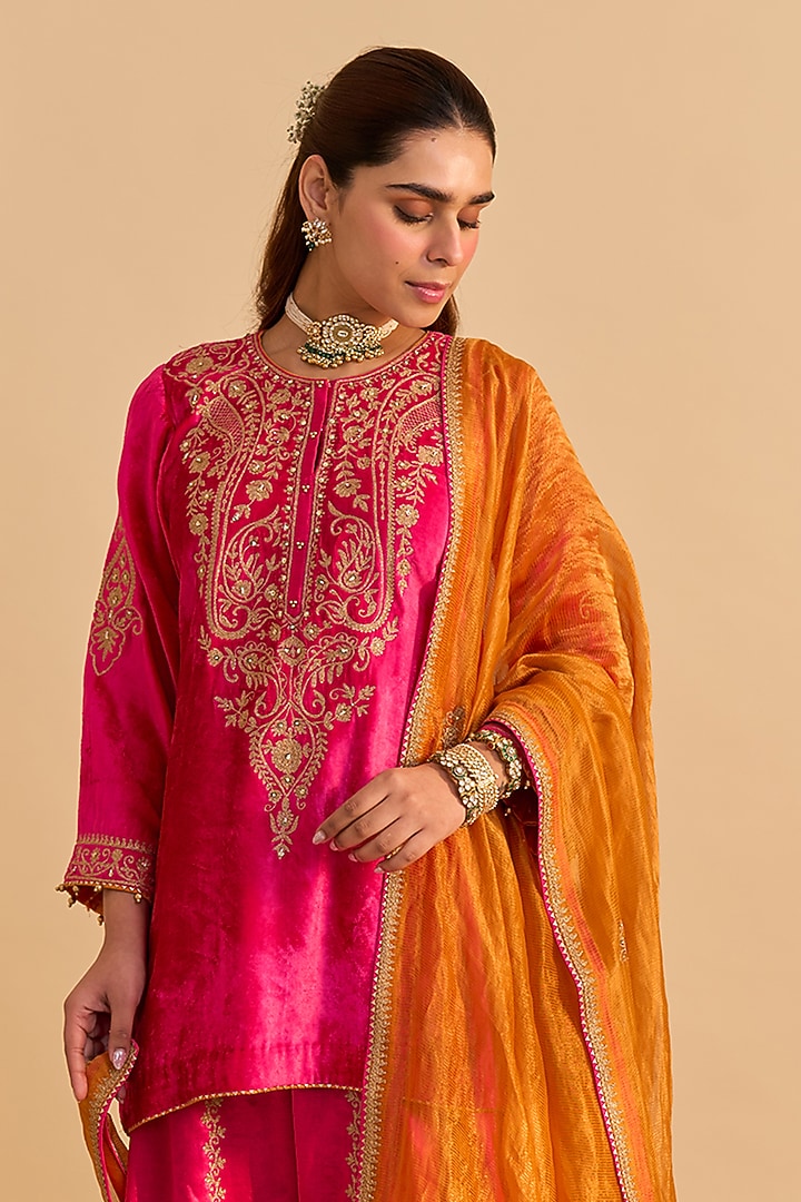 Hot Pink Velvet Silk Sequins Embroidered Kurta Set by Sheetal Batra at Pernia's Pop Up Shop
