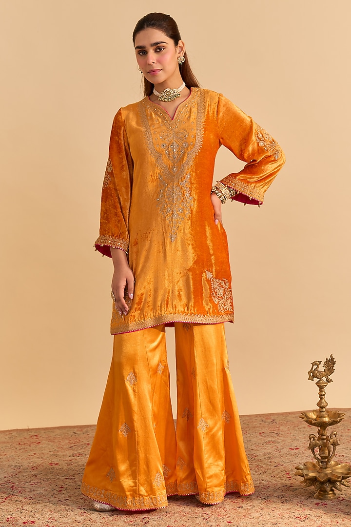 Orange Velvet Silk Sequins Embroidered Kurta Set by Sheetal Batra at Pernia's Pop Up Shop