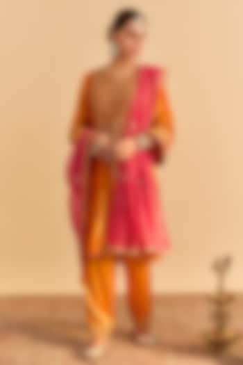 Orange Velvet Embroidered Kurta Set by Sheetal Batra at Pernia's Pop Up Shop