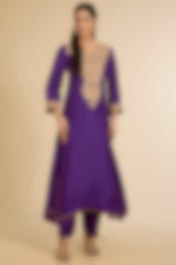 Purple Pure Uppada Silk Dori Embroidered Kaftan Set For Girls by Sheetal Batra - Kids at Pernia's Pop Up Shop